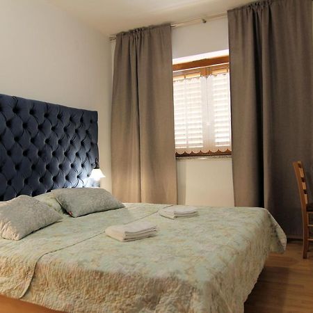 Apartmani Villa Kalinic Njivice Ngoại thất bức ảnh