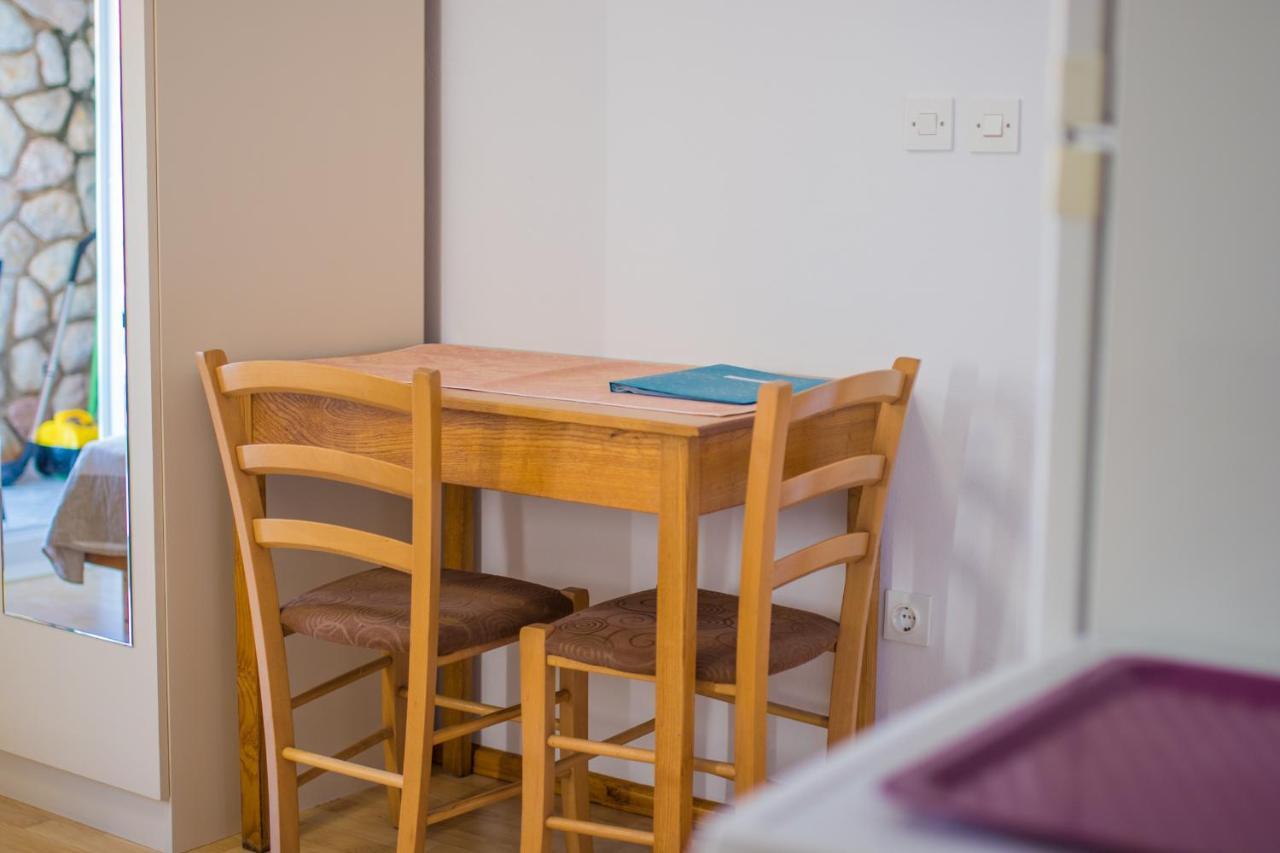Apartmani Villa Kalinic Njivice Ngoại thất bức ảnh