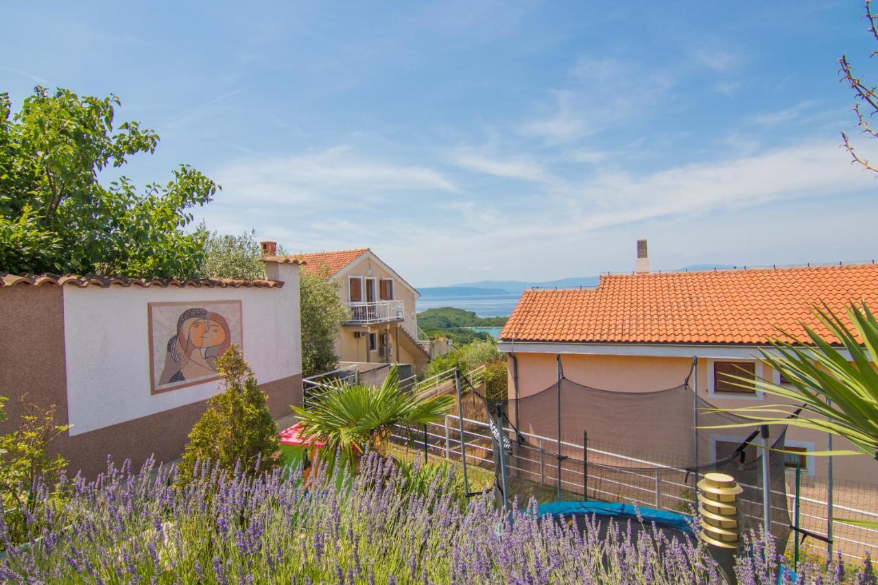 Apartmani Villa Kalinic Njivice Ngoại thất bức ảnh