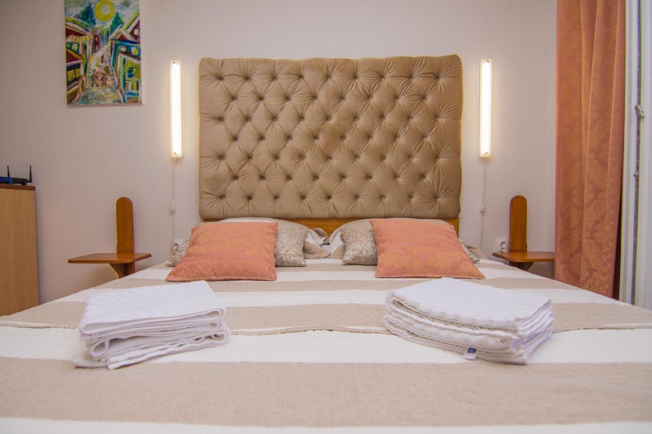 Apartmani Villa Kalinic Njivice Ngoại thất bức ảnh