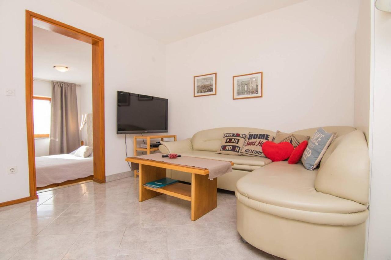 Apartmani Villa Kalinic Njivice Ngoại thất bức ảnh