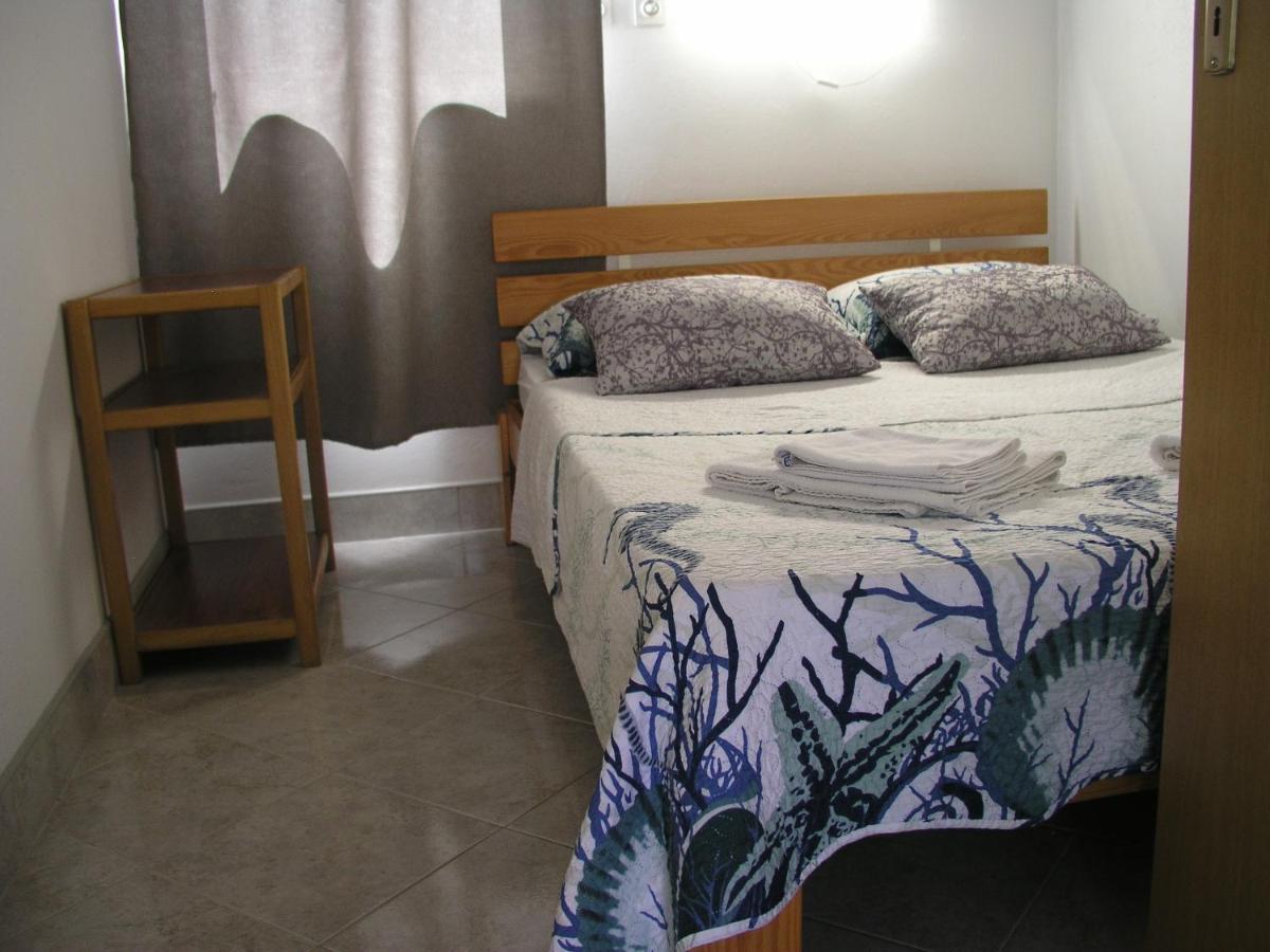 Apartmani Villa Kalinic Njivice Ngoại thất bức ảnh
