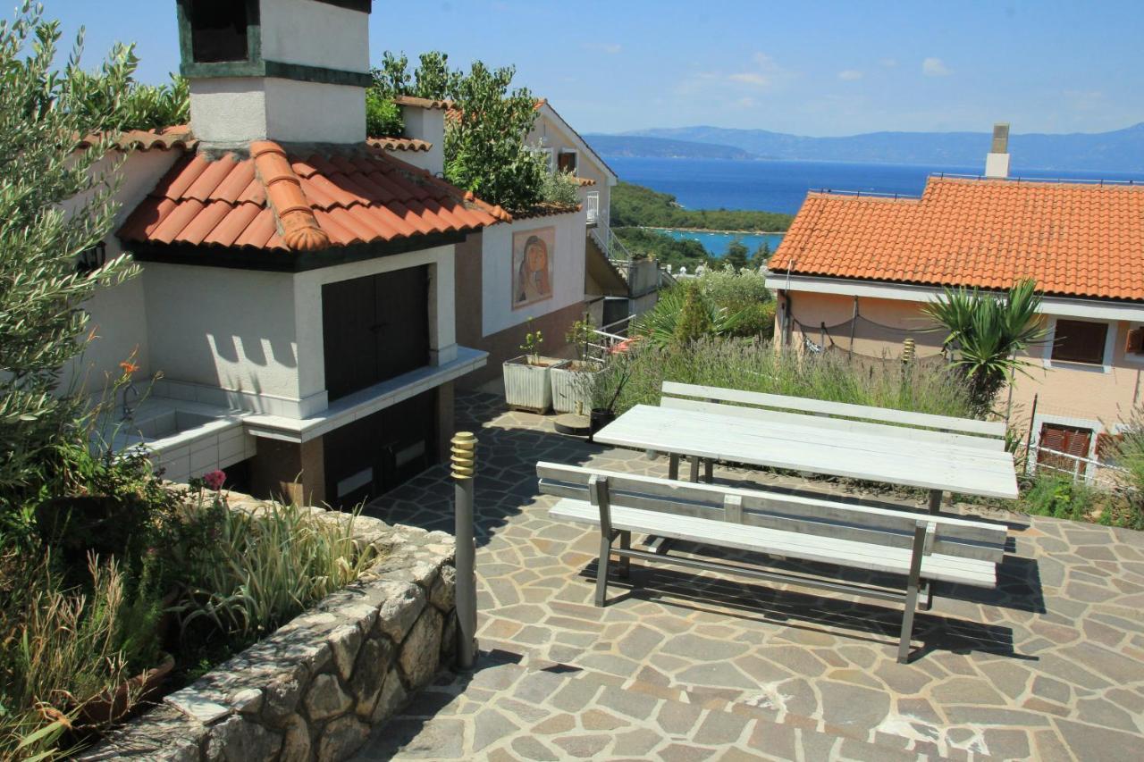 Apartmani Villa Kalinic Njivice Ngoại thất bức ảnh