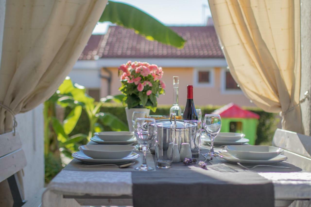 Apartmani Villa Kalinic Njivice Ngoại thất bức ảnh