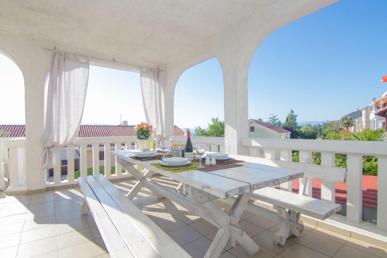 Apartmani Villa Kalinic Njivice Ngoại thất bức ảnh